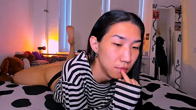 asiancvnttt online show from June 13, 2:31 am