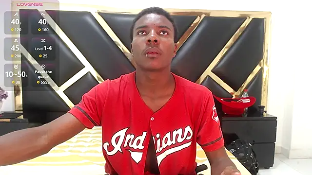 NoahJhonson69 online show from January 6, 7:29 pm