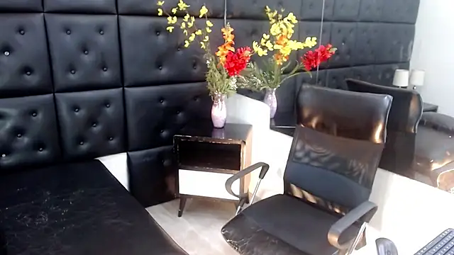 ChrisHott01 online show from December 4, 1:56 am