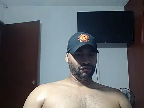 musclehetero online show from December 14, 4:58 pm