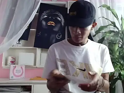 crissex3 online show from March 7, 12:14 pm