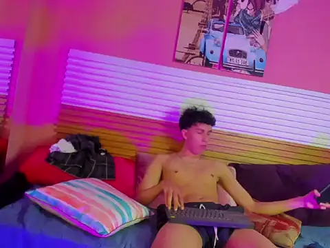 oni dude117620 online show from November 20, 8:29 pm