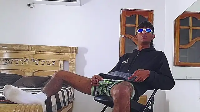 black boy22  online show from December 2, 2:58 am