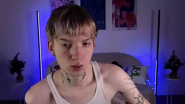 TRAVIS CLAS online show from December 4, 9:00 pm