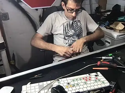 SinlessFreedom7 online show from February 16, 5:55 pm