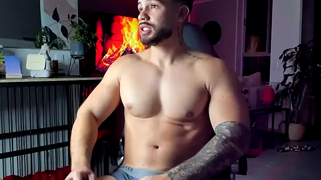 Valenthino Salvatore online show from May 27, 1:57 am