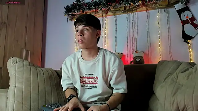 steveen universe28 online show from December 16, 1:12 am