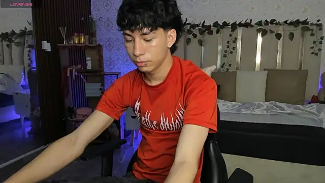 kaelwolf tay online show from February 12, 7:20 pm