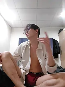 twtung tung online show from November 29, 4:09 pm