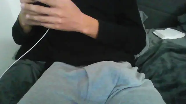 latinman7944 online show from February 25, 6:58 am