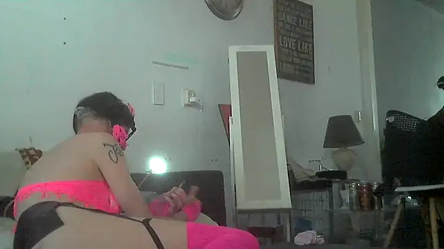 mannenkutxh online show from April 11, 7:45 am