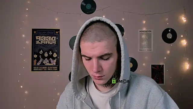 drew soft  online show from December 2, 8:01 pm