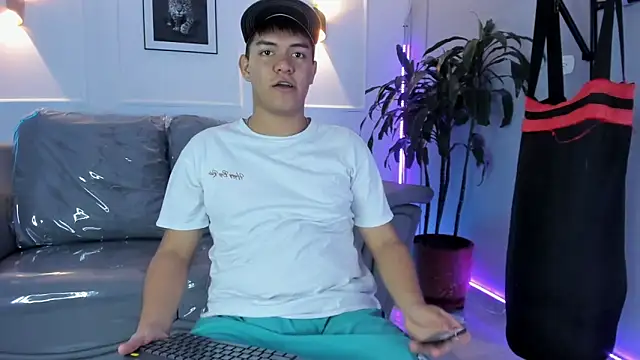 Paul 27  online show from December 14, 3:46 am