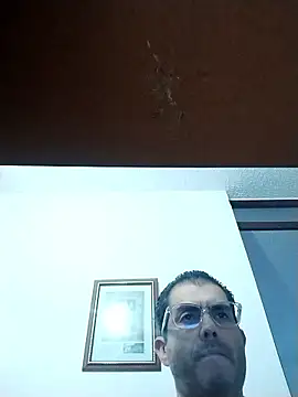 Fuegosutil online show from January 8, 10:59 pm