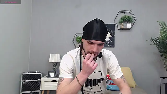 KaneHunter online show from March 11, 8:49 pm