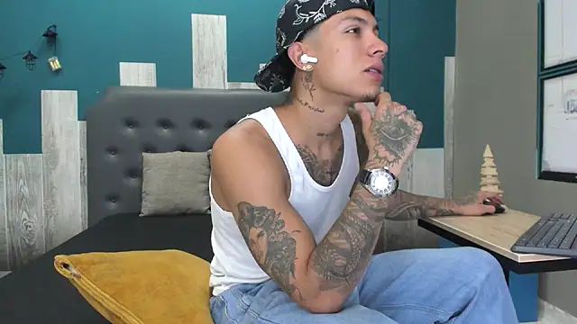 brian tattoo online show from December 1, 12:41 pm