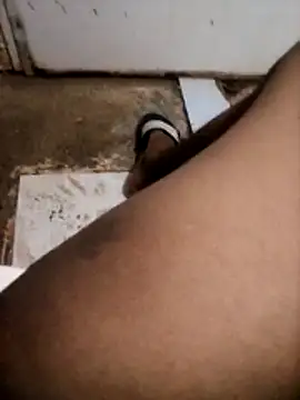 Hot Student00 online show from February 21, 9:32 am