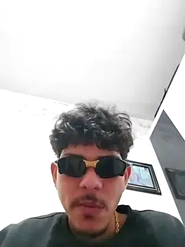 Lucasmk777 online show from December 17, 11:22 pm