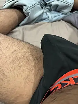 BlahNextDoor online show from December 5, 6:26 pm