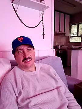 FocussedFreckle online show from March 14, 9:16 am