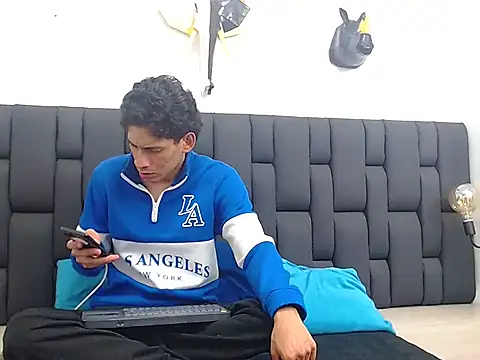 manus rios69 online show from December 15, 12:35 pm