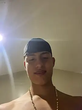 Lander Cruz online show from June 1, 9:04 pm