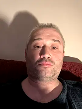 Olomoucak1982 online show from March 31, 6:53 pm