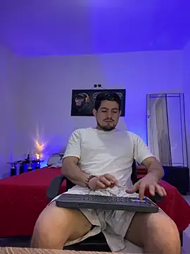 williamsmiiths16 online show from May 24, 2:45 pm