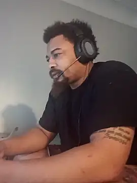 MrSquirt0nm3 online show from February 5, 1:29 pm