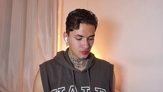 AlecBanne online show from January 13, 11:20 pm