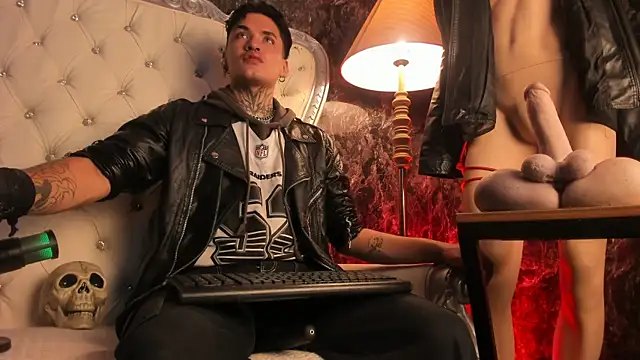 AlecBanne online show from April 13, 10:54 pm