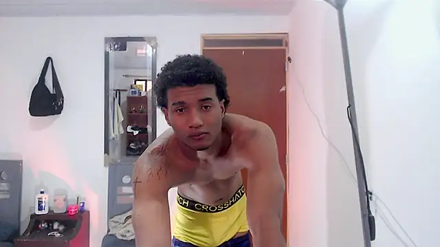 Dani browx online show from December 5, 3:19 pm