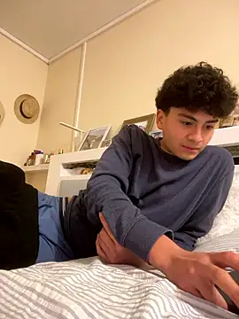 hungspanishtwink online show from January 11, 11:30 pm