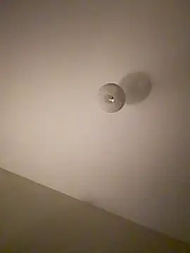 uptomisch online show from December 14, 1:12 am