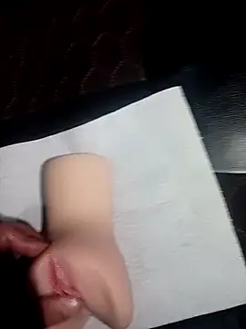 sexymanshow2000 online show from December 16, 9:00 pm