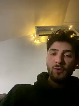 baiatfinseby online show from January 15, 7:05 pm