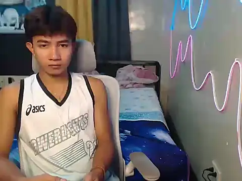 Ur hottestjonny online show from June 15, 11:08 pm