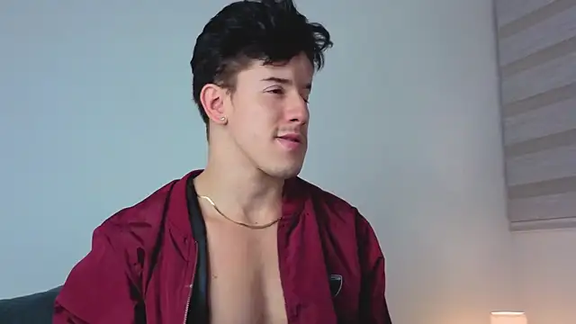 maxxcooper1 online show from January 14, 4:39 am