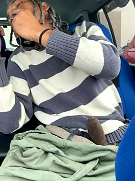 toleronmilk online show from December 15, 6:27 pm