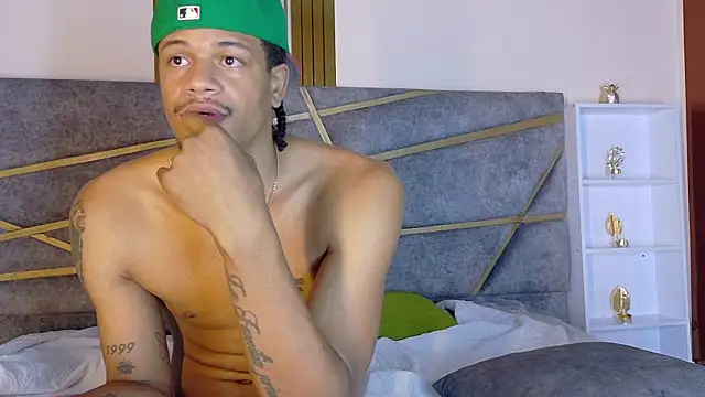 Nick and amber online show from December 19, 12:07 am