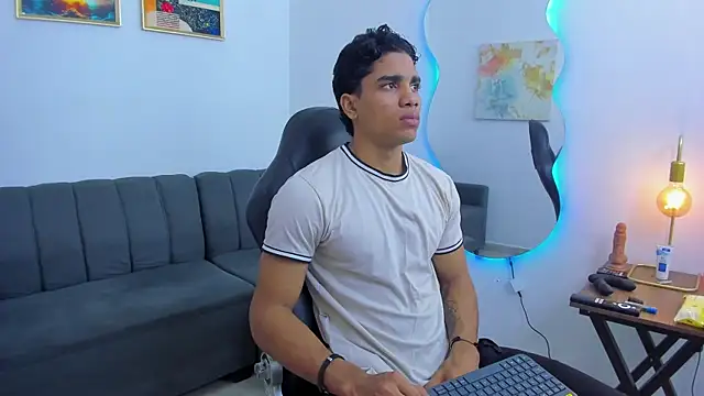 Dustyn Michelle1 online show from February 9, 7:51 pm