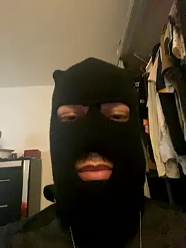 3LEGSSS online show from January 10, 1:37 pm