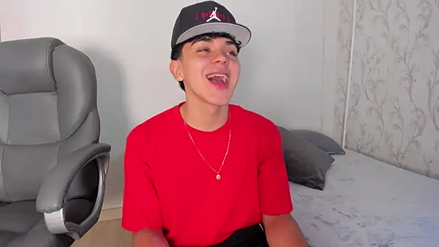  TaylorBlack online show from March 31, 11:56 am