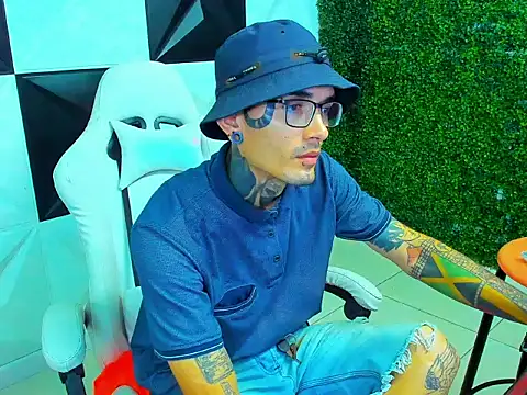 Boy tatto77 online show from January 16, 5:59 pm