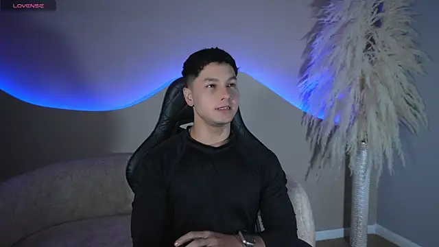 Noah Clarkk online show from July 9, 5:49 pm