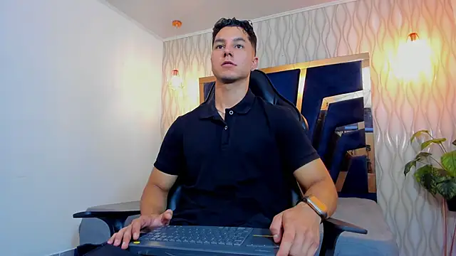 Noah Clarkk online show from March 24, 5:51 pm