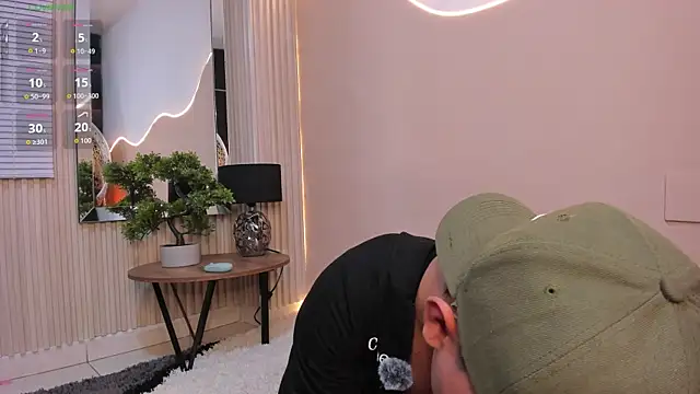 Thristan Leones online show from December 22, 10:51 pm