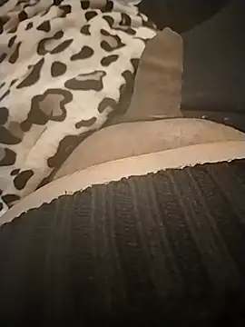 BHugo85269 online show from February 2, 2:58 pm