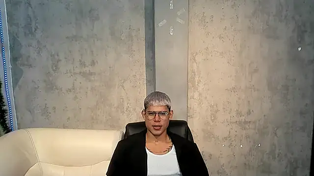 oruz stud online show from January 7, 1:38 pm