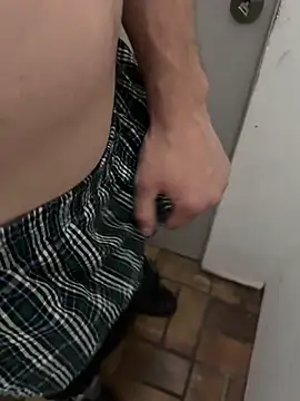 chriscrosscross online show from May 21, 1:15 pm